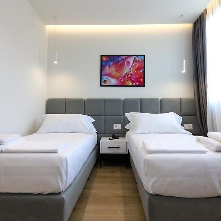 N Hotel City Center By Noshi Тирана Екстериор снимка