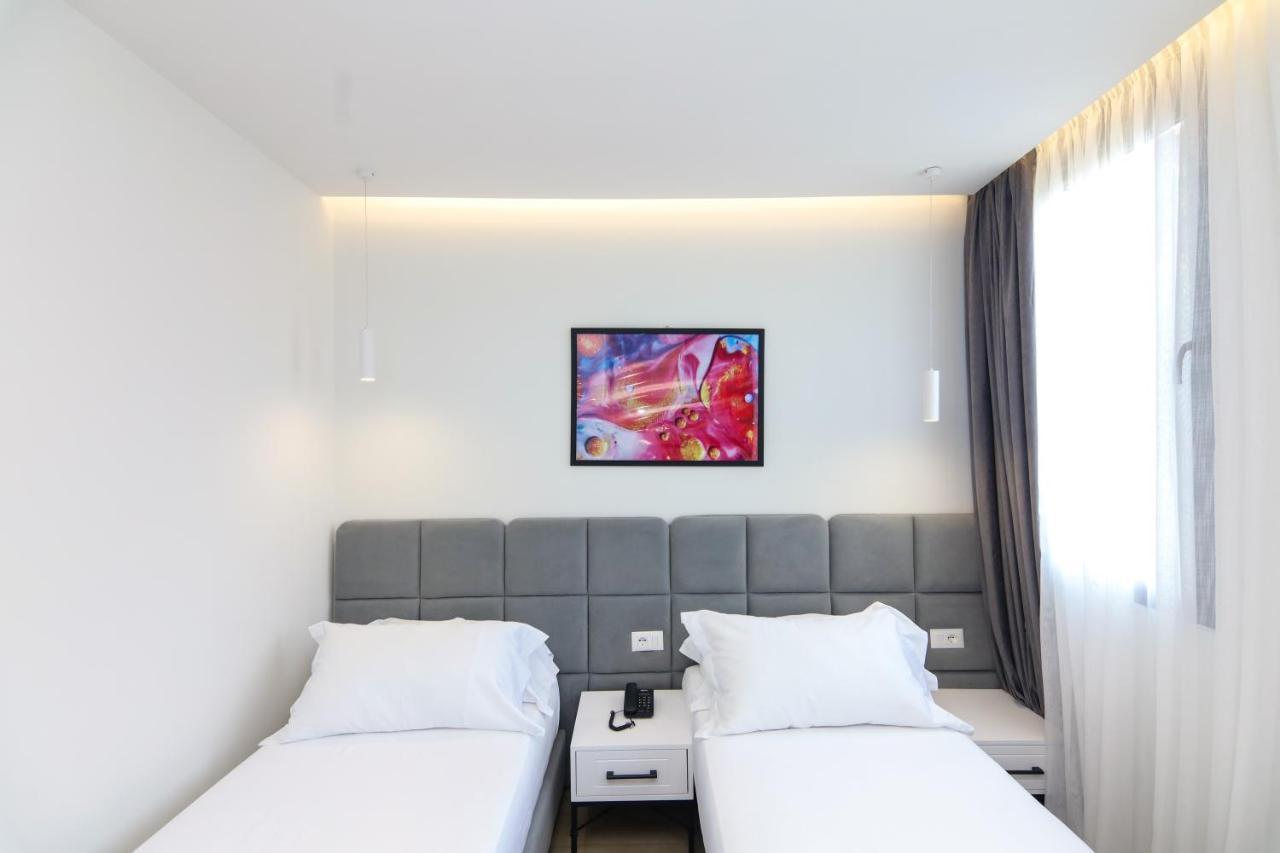 N Hotel City Center By Noshi Тирана Екстериор снимка