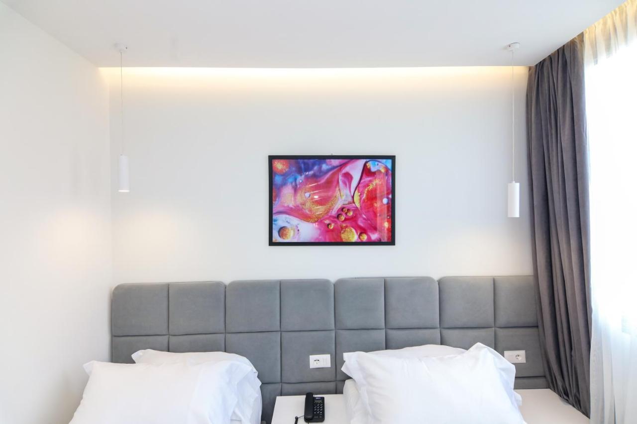 N Hotel City Center By Noshi Тирана Екстериор снимка