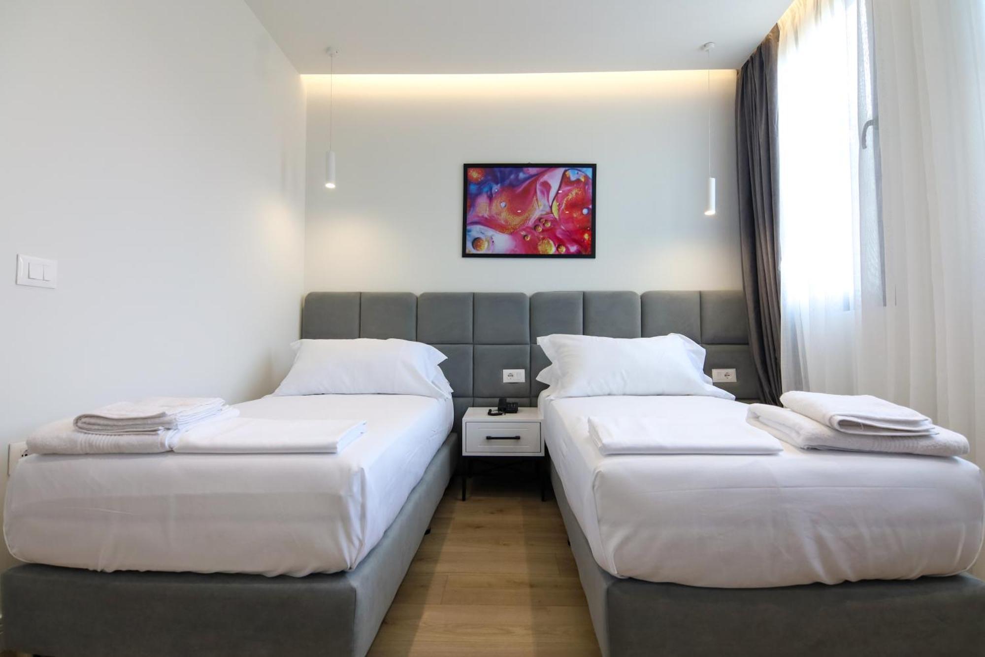 N Hotel City Center By Noshi Тирана Екстериор снимка