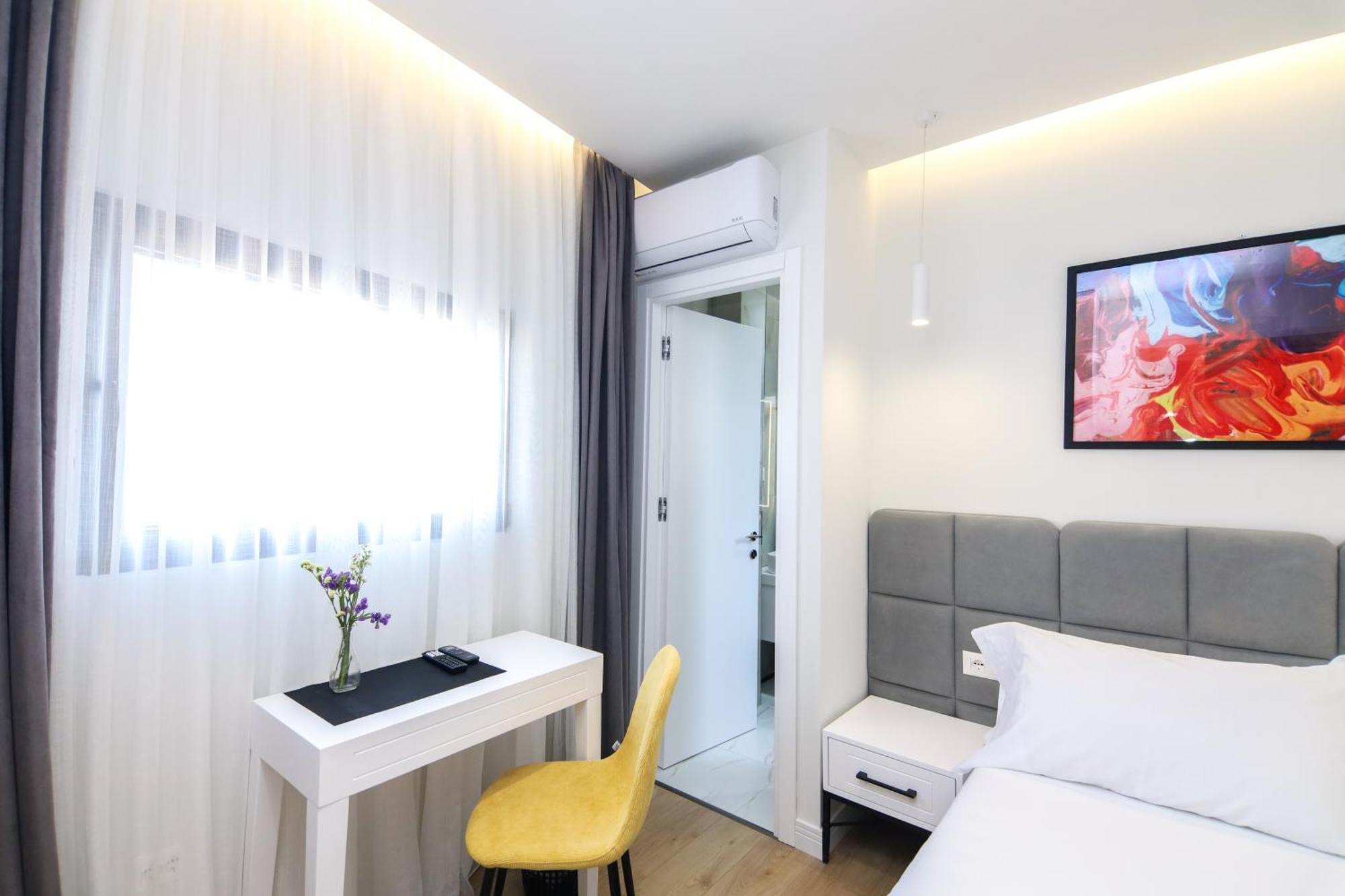 N Hotel City Center By Noshi Тирана Екстериор снимка